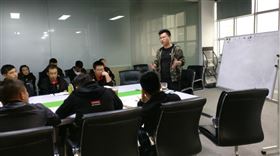 瑞馬壁掛爐廠家增強服務意識，提高商務技巧